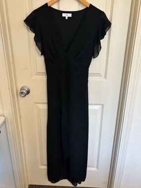 NSR Black V-Neck Flutter Sleeve Maxi Dress - Size Small